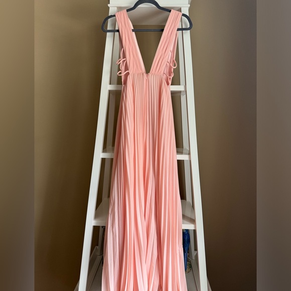 Fame and partners pink gown - Picture 5 of 6